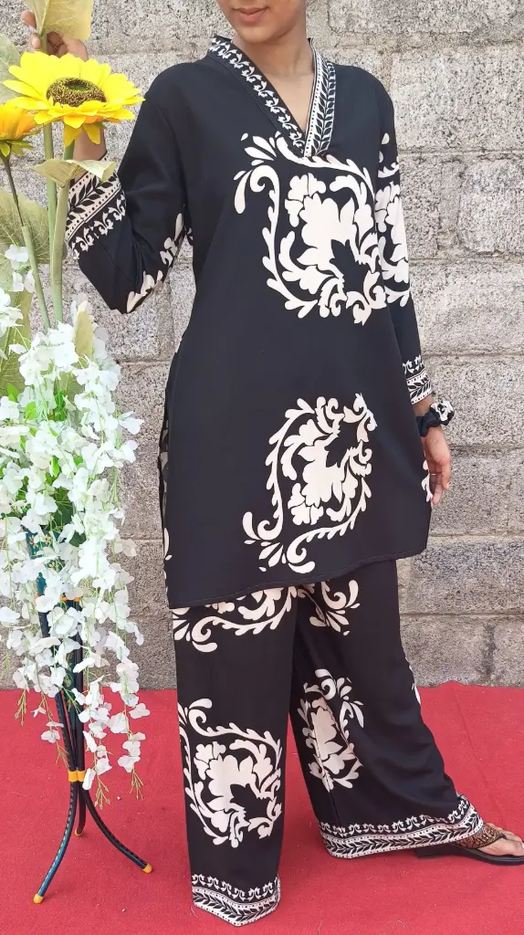 BOLD WITH BLACK CO-ORD SET